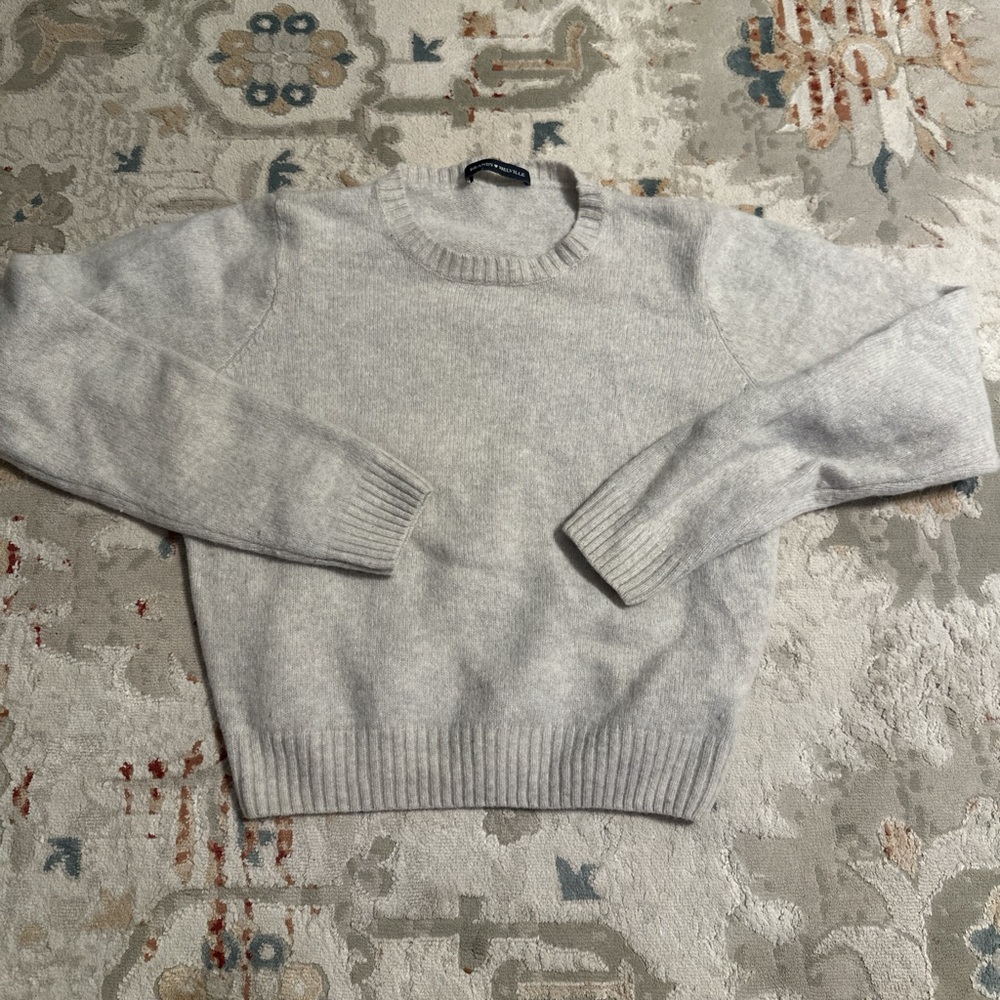 Brandy Melville sweater